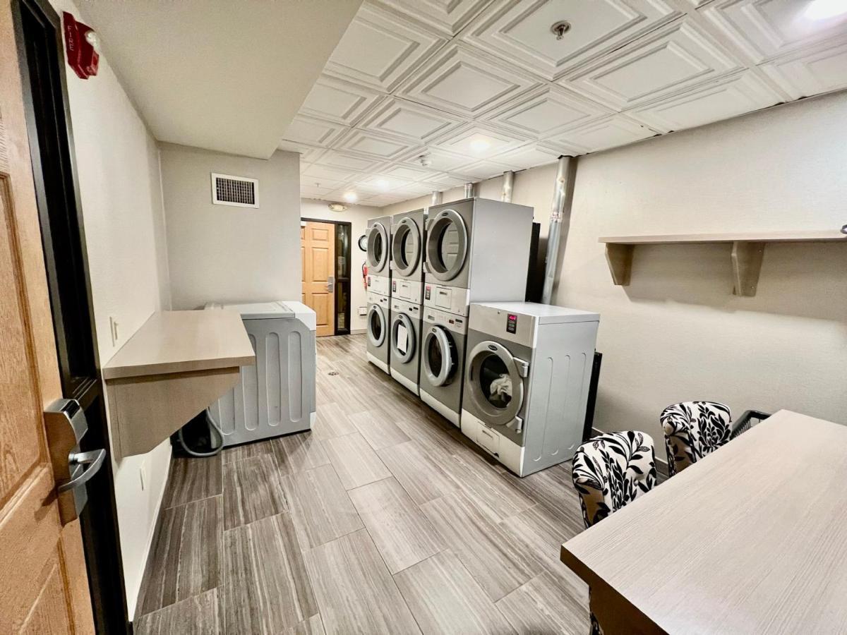 Staybridge Suites Detroit-Novi By Ihg Εξωτερικό φωτογραφία