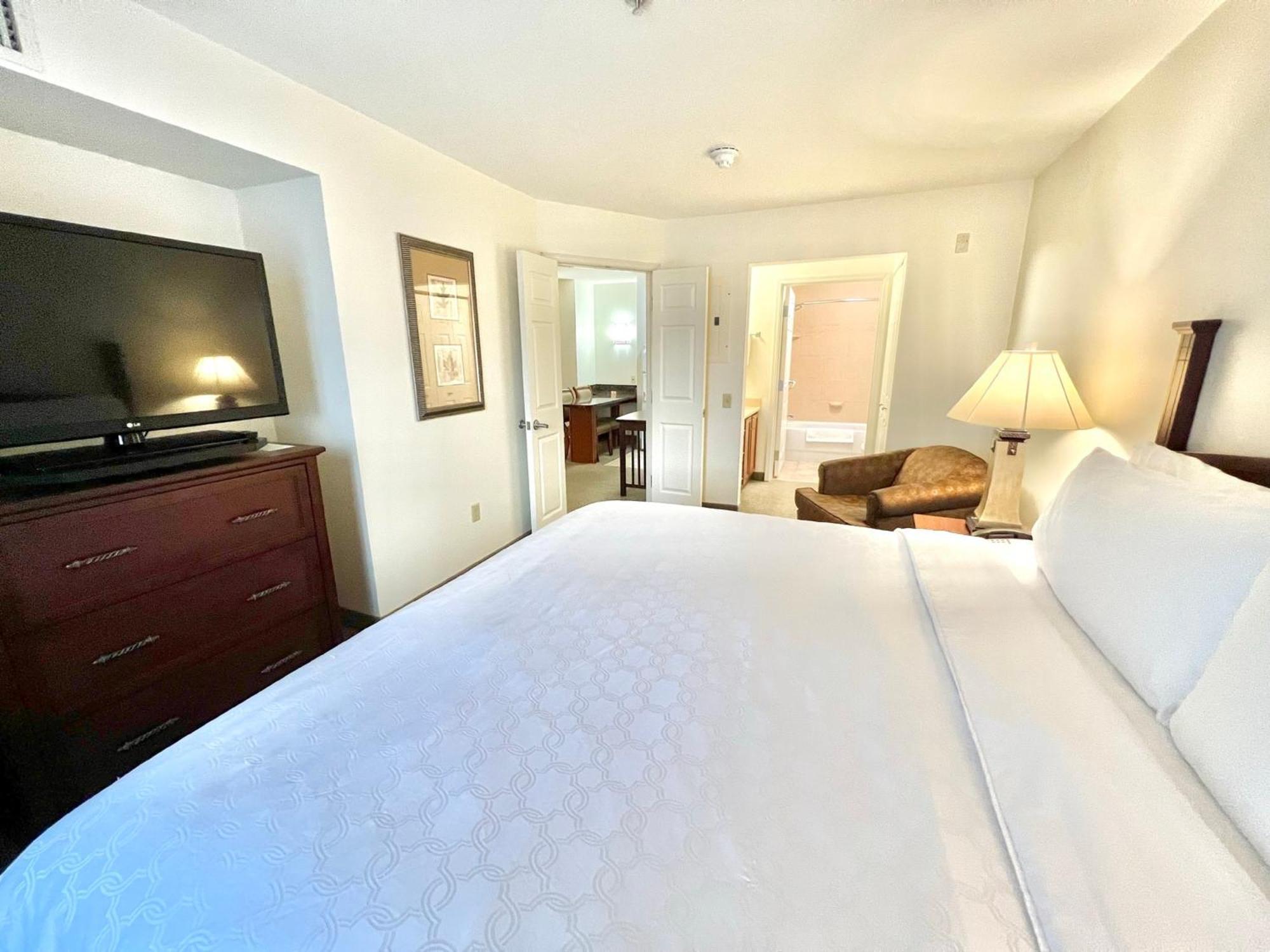 Staybridge Suites Detroit-Novi By Ihg Εξωτερικό φωτογραφία